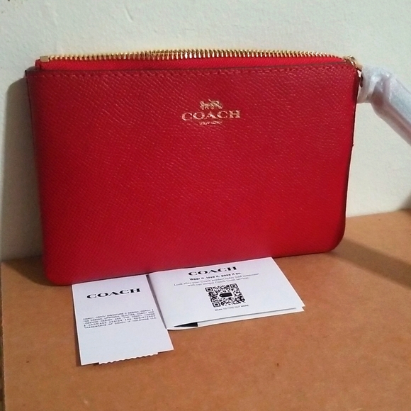 Corner Zip Wristlet In Signature Leather - Picture 2 of 4